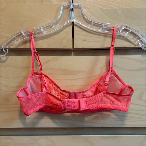 GapBody Lace Underwire Balconnet Bra, Size: 32C - Picture 2 of 3